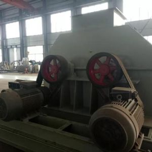 臥式粉碎機(jī)完工，準(zhǔn)備發(fā)貨